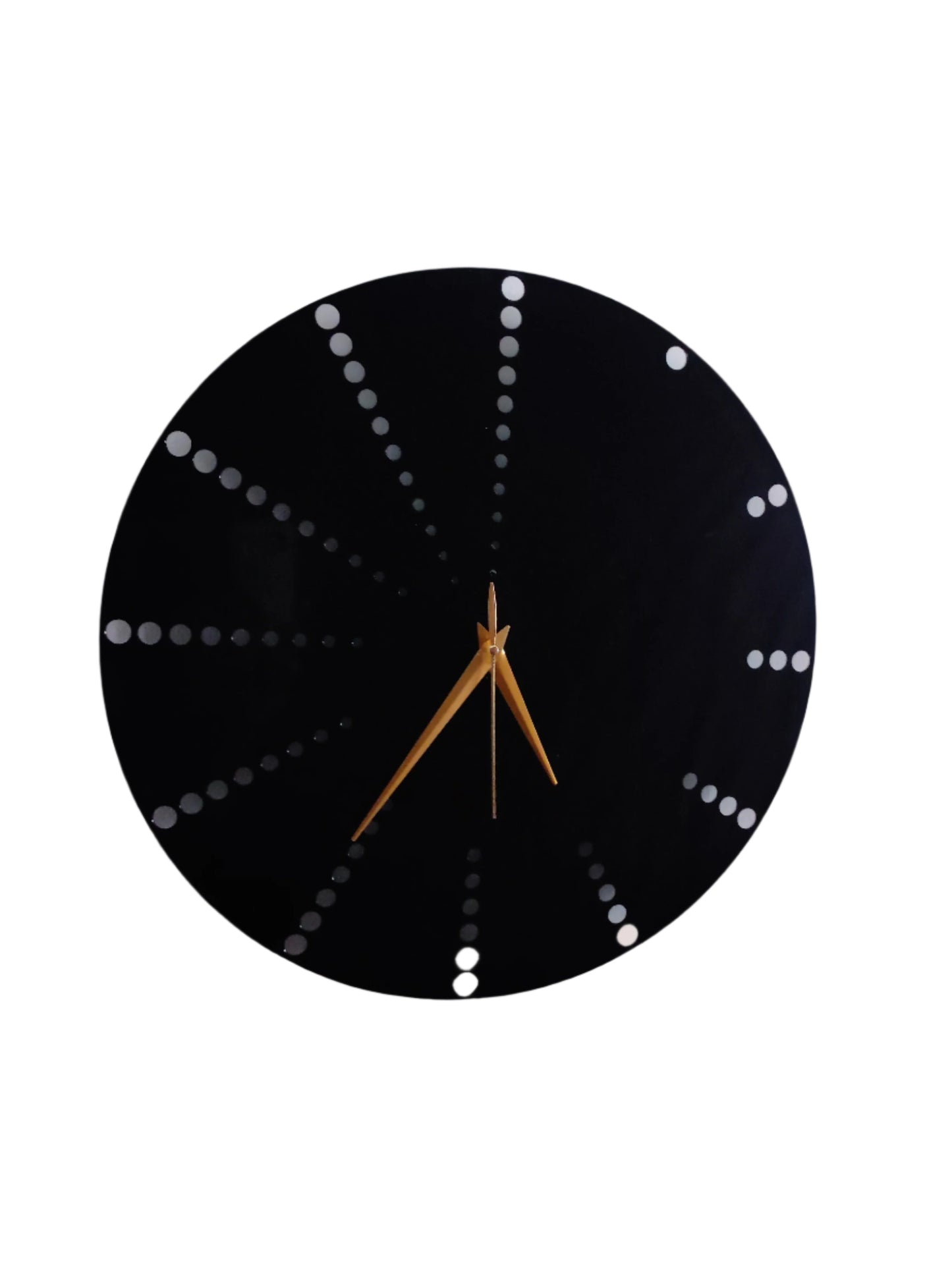 STYLO Design Elegant Metal Analog Wall Clock