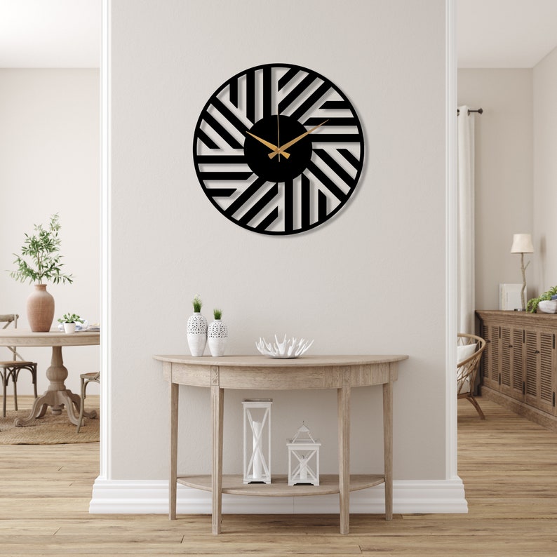The Stylish Metal Design Elegant Analog Wall Clock